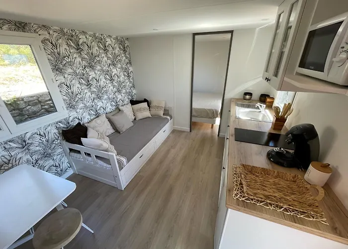 Mobil-home En Pleine Nature A 3 Mins Du Du Salagou Avec Vue Panoramique