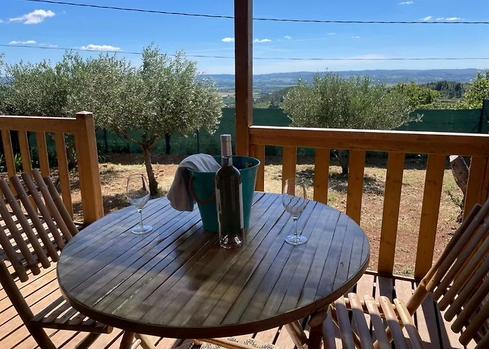 Mobil-home En Pleine Nature A 3 Mins Du Du Salagou Avec Vue Panoramique キャンプ場 Lacoste