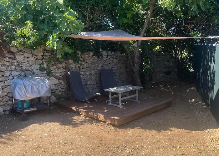 Mobil-home En Pleine Nature A 3 Mins Du Du Salagou Avec Vue Panoramique