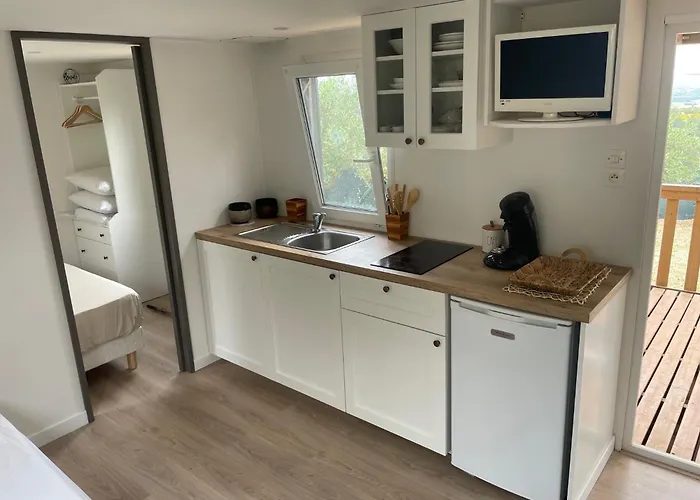 Mobil-home En Pleine Nature A 3 Mins Du Du Salagou Avec Vue Panoramique